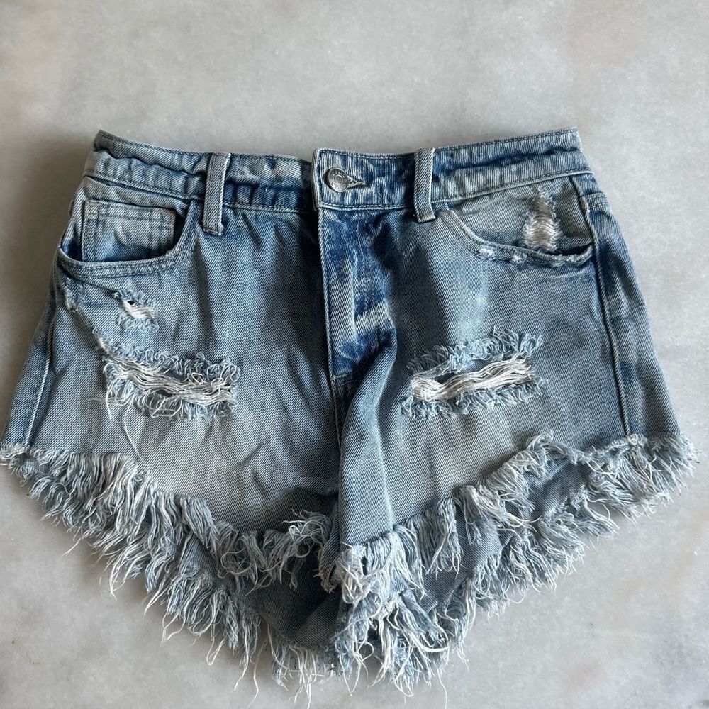 COPY - WOMENS CELLO JEAN SHORTS SIZE SMALL